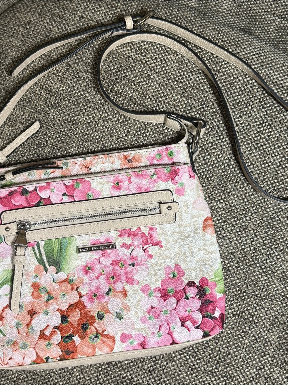 NWOT Dana Buchman 3 Tier Zipper Floral Print Crossbody Bag - Beige/Pink